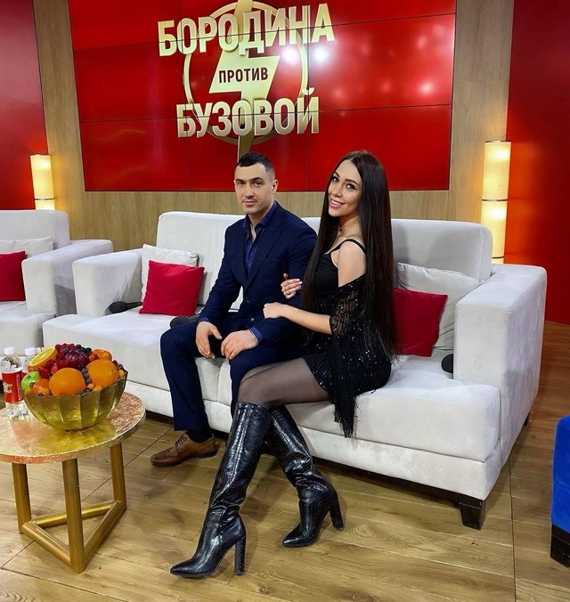 Мокроусов накручивает Алену выбивать из Яббарова алименты