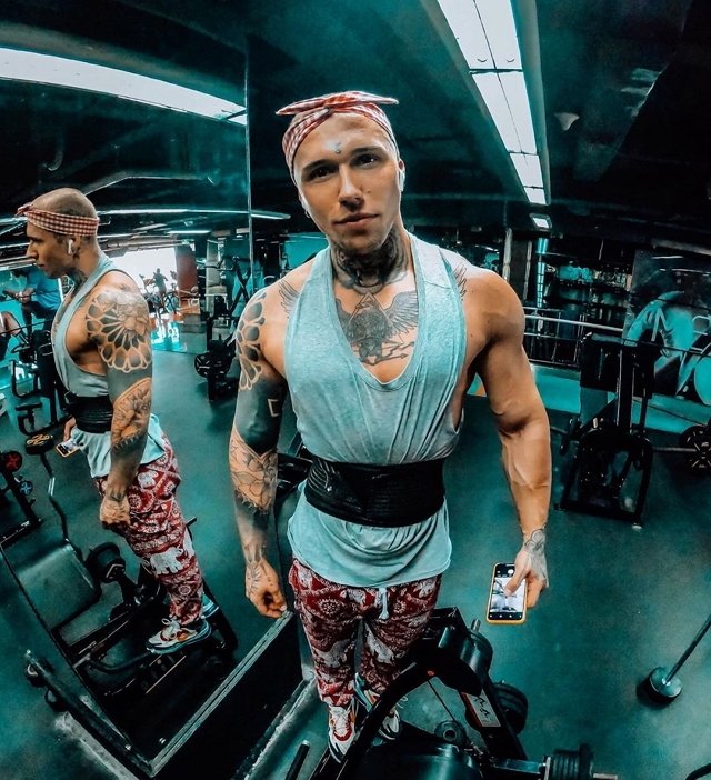 Новенький участник проекта Юрий Хохлов