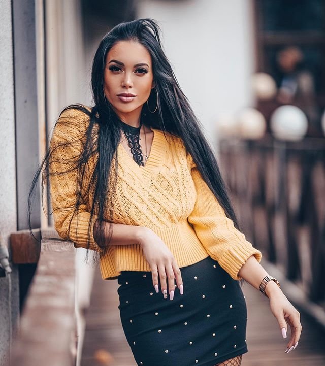 Евгений Ромашов зачал ребенка за воротами?