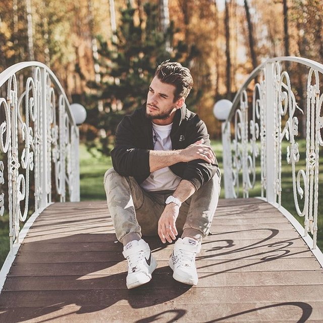 Евгений Ромашов зачал ребенка за воротами?