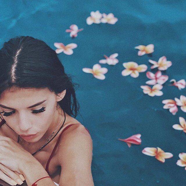 Ирина Пингвинова: Он постоянно на меня смотрит