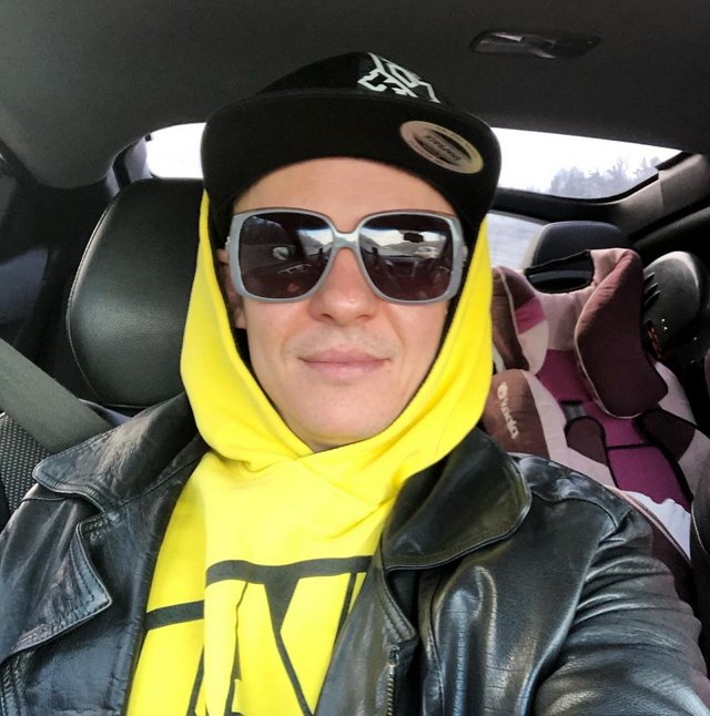 Роман Макеев исправил татуировку с именем Алены Савкиной