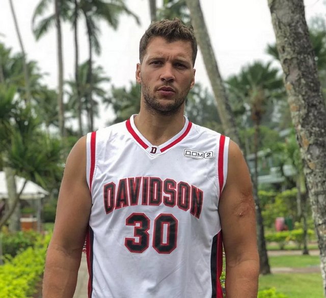 Виктор Шароваров не замечал у Саши Шевы зависимости