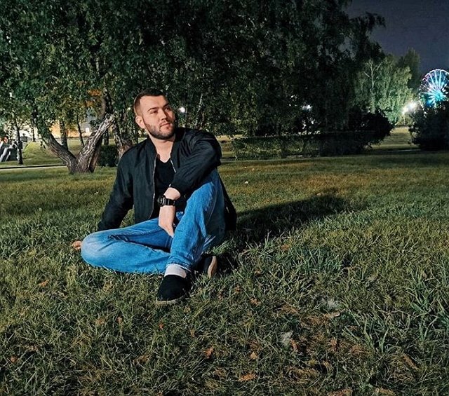 Изотов рассказал, почему в его паспорте нет штампа о разводе