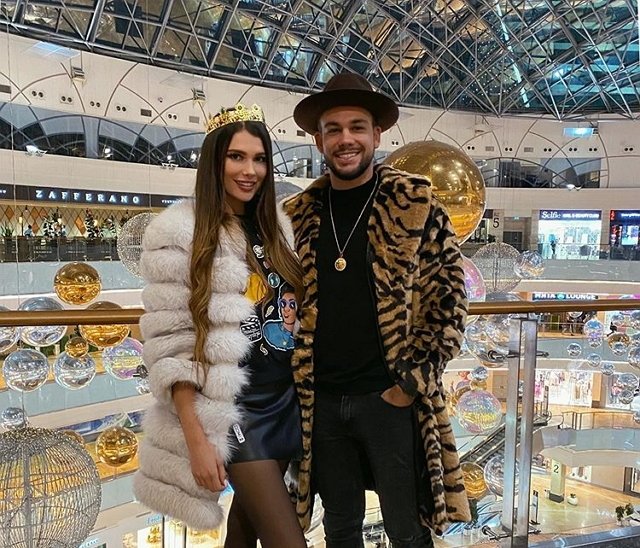 Семеренко считает, что Захарьяш недостаточно тратится на нее