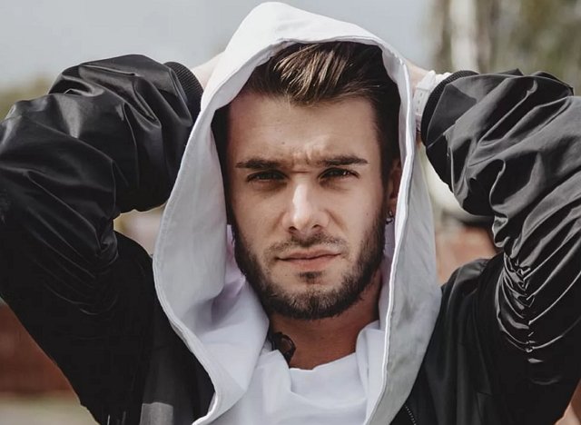 Ромашов разобрался с Меньщиковым за флирт с Белой