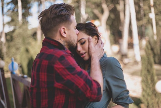 Девушки на Острове Любви не знают, куда деться от Ромашова