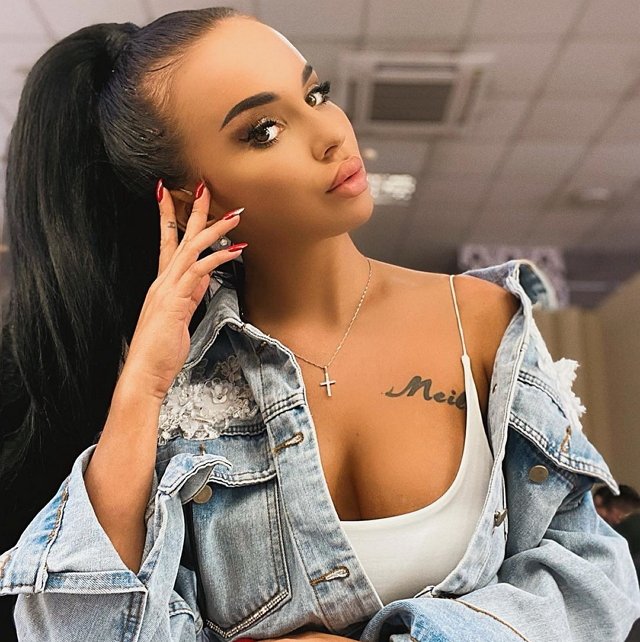 Анна Левченко: Валера и мама всегда на связи