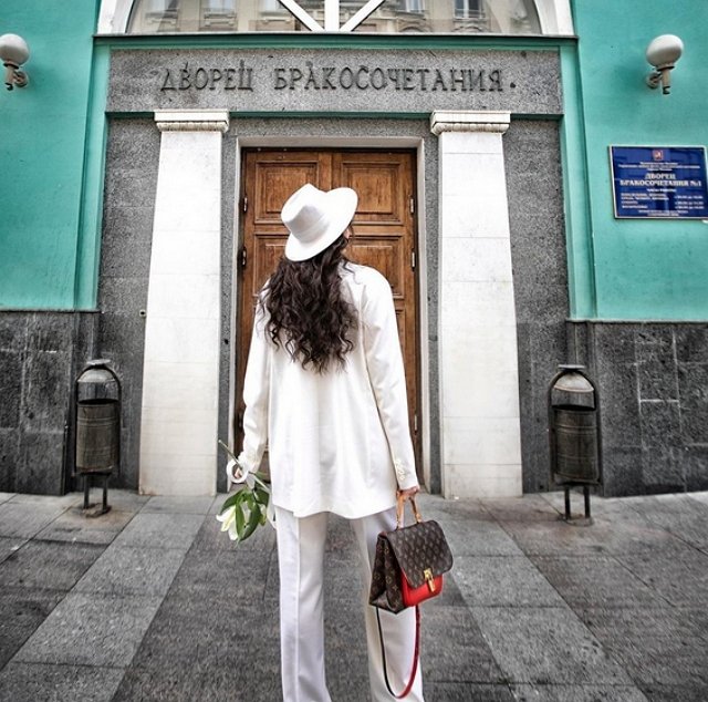 Элла Суханова во второй раз стала женой Элла Суханова во второй раз стала женой