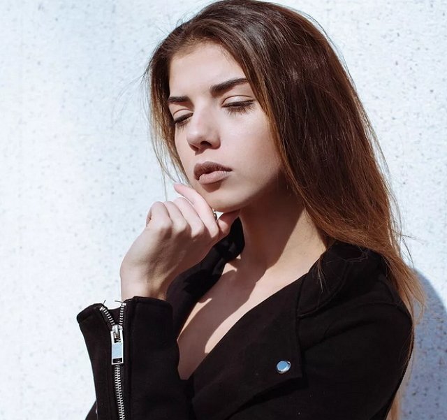 Пингвинова показала последствия потасовок с Чайковым на своем теле Пингвинова показала последствия потасовок с Чайковым на своем теле