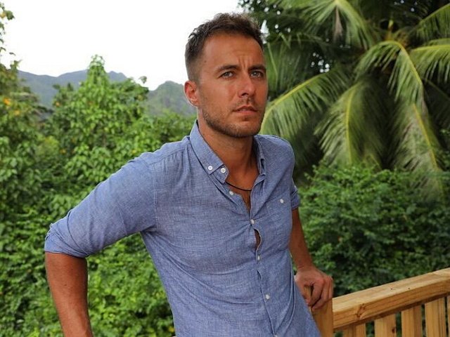 Майер объяснилась за петтинг с Уманским Майер объяснилась за петтинг с Уманским