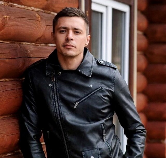 Никита Платонов: Мои объятия ее раздражали