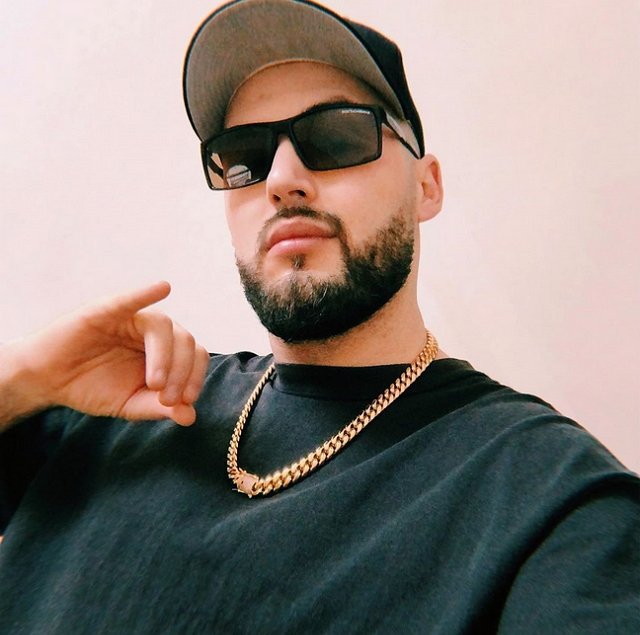 Новенький участник проекта Александр Хуторной