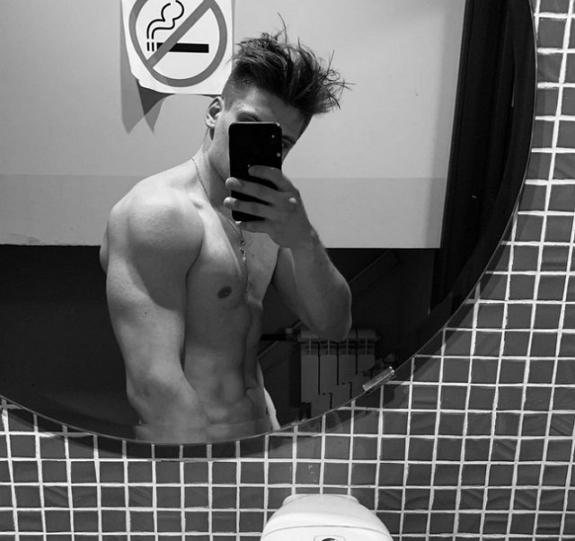 Новенький участник проекта Максим Моргенштерн