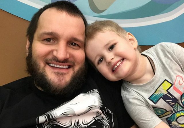 Леша Самсонов опять не может увидеться с сыном