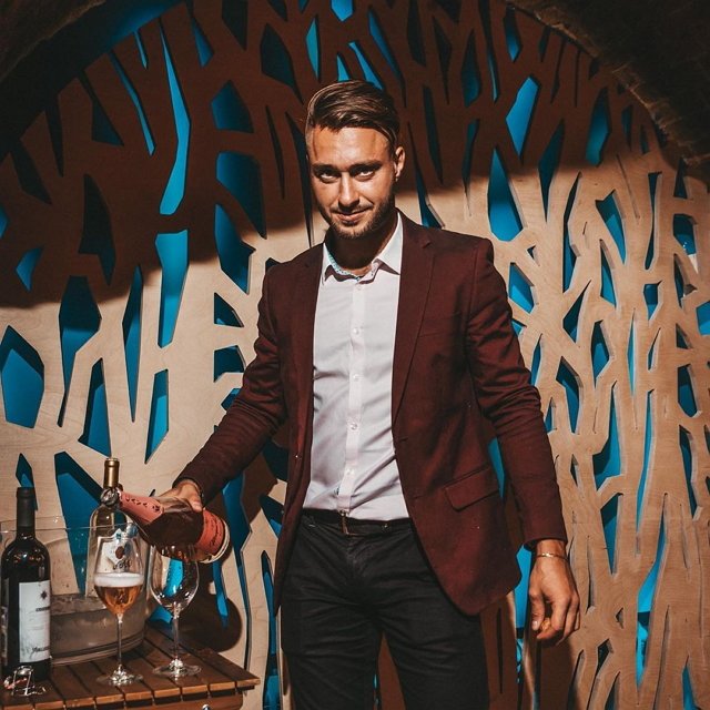 Алексей Безус: Мы не общаемся, но я переживаю за неё