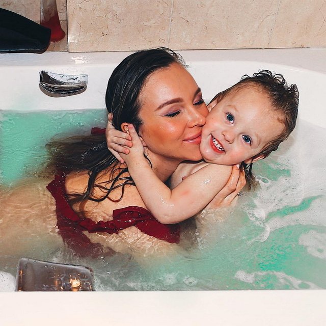 Фотоподборка детей участников (19.04.2020)