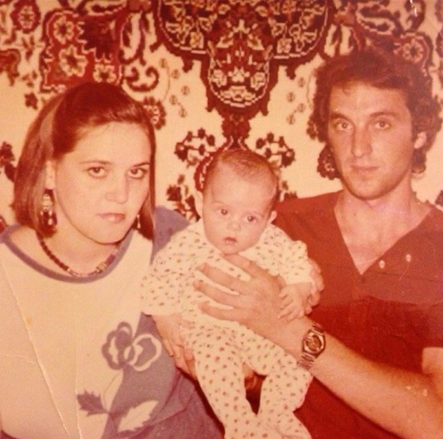 Юлия Ефременкова объяснила, почему воспитывалась бабушкой, а не мамой