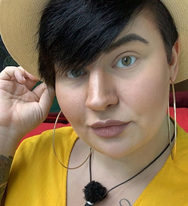 Саша Черно высмеяла слухи о ее ненастоящей беременности