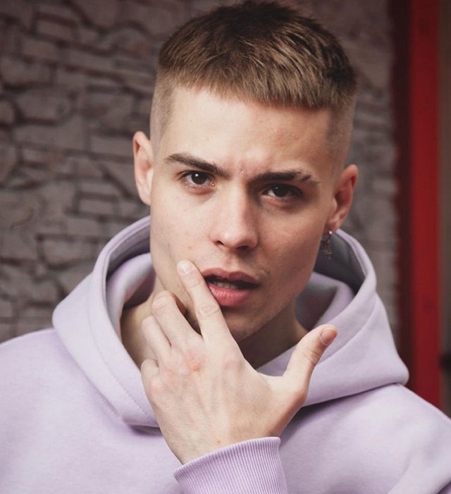 Роман Макеев намекнул, что Макс Колесников неумелый любовник