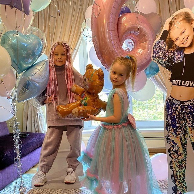 Фотоподборка детей участников (26.05.2020)