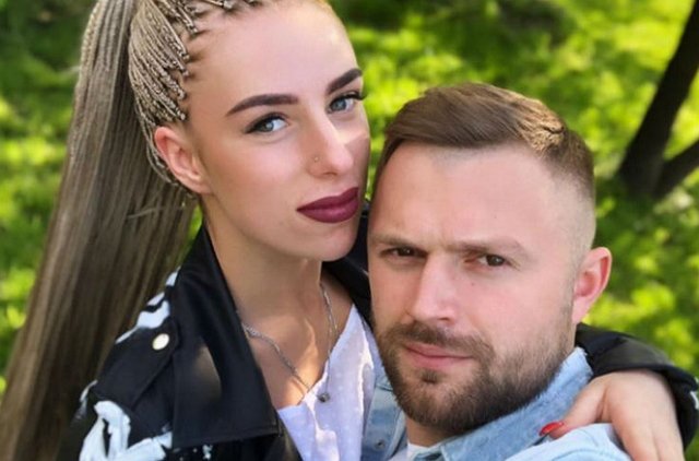 Витя Литвинов познакомил свою новую пассию с родителями