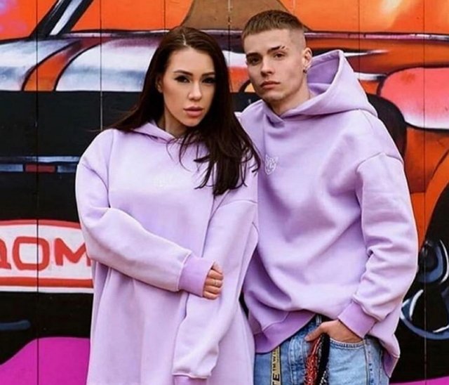 Алена Рапунцель и Макс Колесников посвятили друг другу татуировки