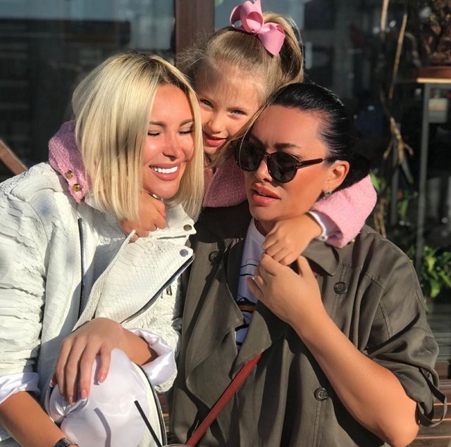 Фотоподборка детей участников (1.06.2020)