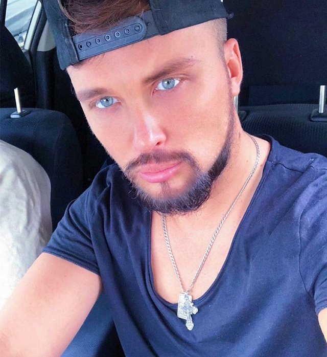 Егор Холявин снова ляжет под нож, рискуя потерять зрение