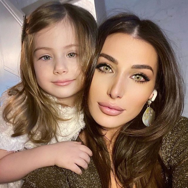 Из блога Редакции: Тата Блюменкранц привезла на Дом-2 дочку