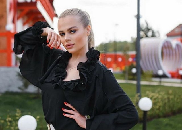 Страхова передумала развивать роман с Захарьяшем