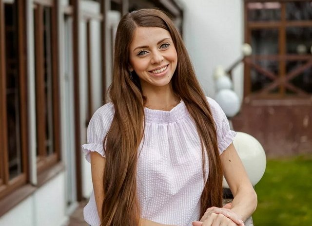 Оля Рапунцель призналась, почему не хочет пользоваться помощью матери