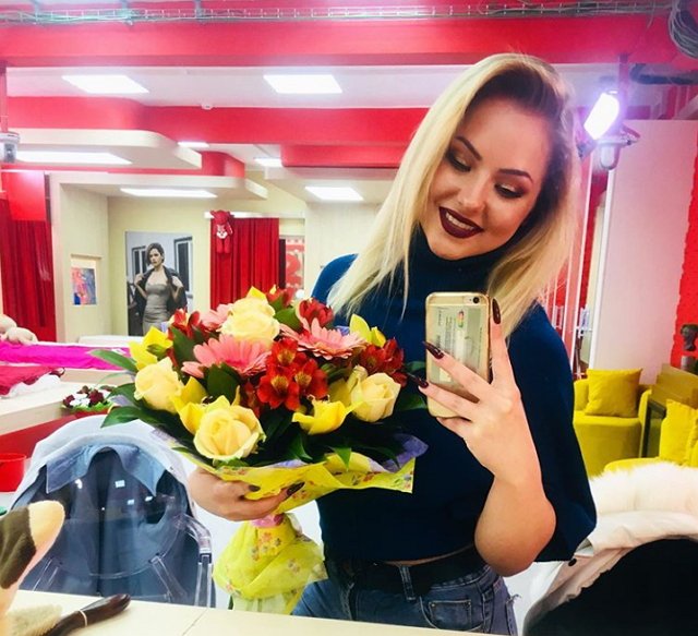 Стало известно, чем Алина Комиссарова занималась до проекта