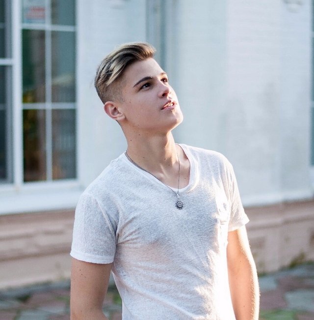 Новенький участник проекта Антон Половной