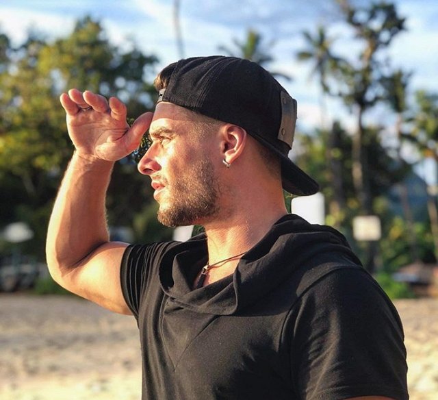 Захарова решила завоевать Ромашова, чего бы ей это ни стоило?