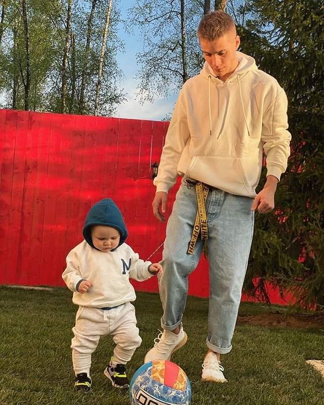 В клане Рапунцель Колесникова уже называют отчимом Богдана