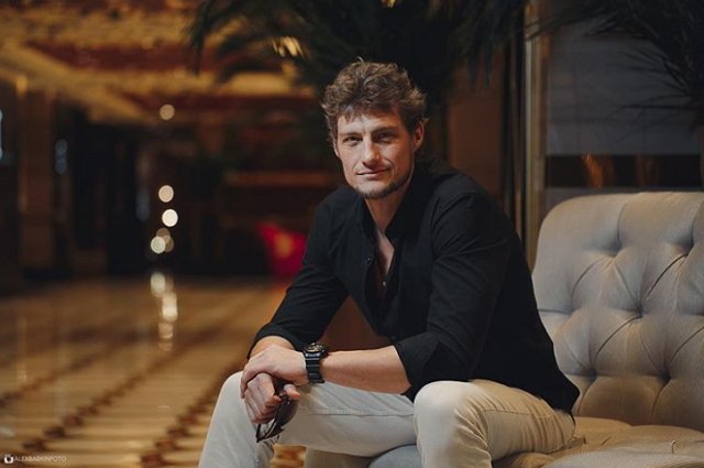 Задойнов извинился перед Меньщиковым за свои слова в адрес его отца