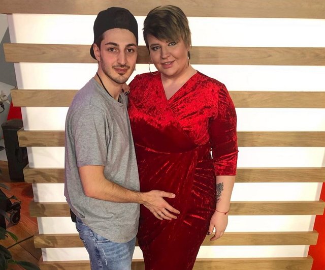 Саша Черно раскошелилась на дорогую коляску для будущего сына Саша Черно раскошелилась на дорогую коляску для будущего сына