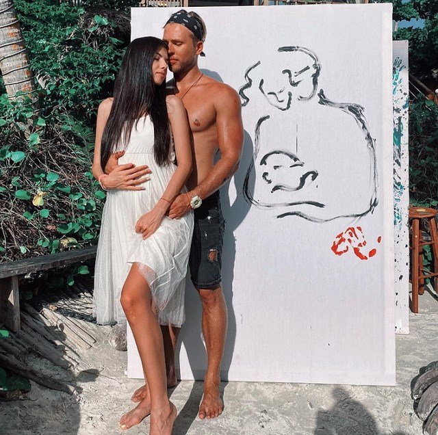 Чайков и Пингвинова празднуют годовщину своих отношений Чайков и Пингвинова празднуют годовщину своих отношений