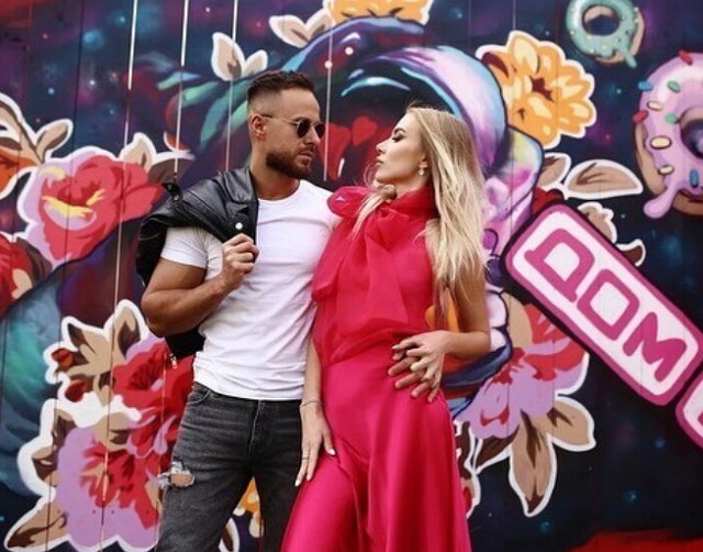 Из блога Редакции: Уманский провел ночь в одной постели с Богдановой