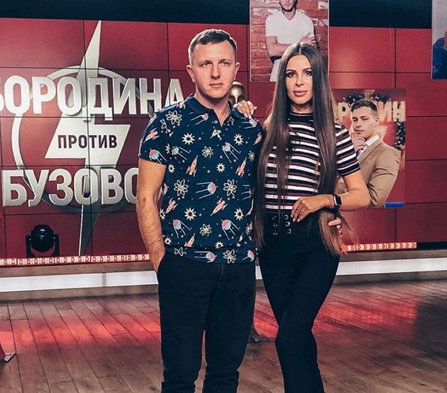 Анастасия Голд: Пытаемся друг друга уколоть