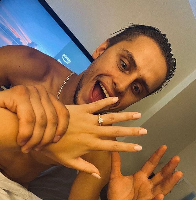 Антон Шоки женится!