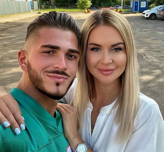 Роман Капаклы: Я благодарю судьбу за тебя, за нас и за счастливое будущее