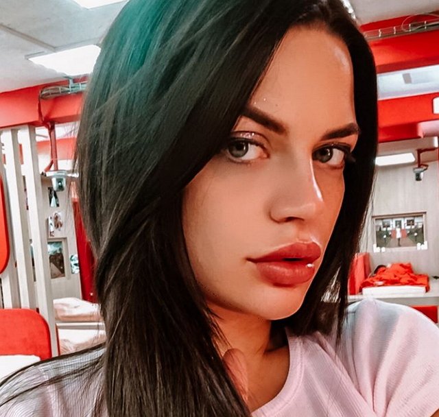 Селена Майер: Человек накинулся на меня с кулаками