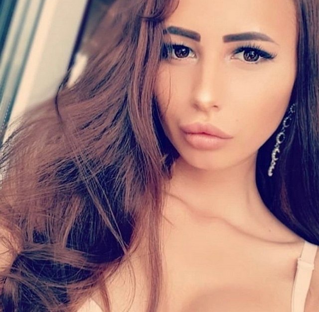 Клавдия Безверхова: Мама не нравится, что он за меня не заступается