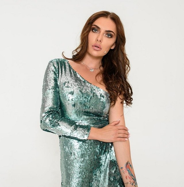 Юлия Жукова: Какой видите Вы меня с экрана? Юлия Жукова: Какой видите Вы меня с экрана?