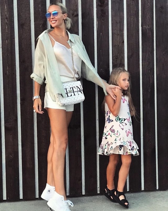 Элина Камирен: Когда и куда мы пойдём в школу?