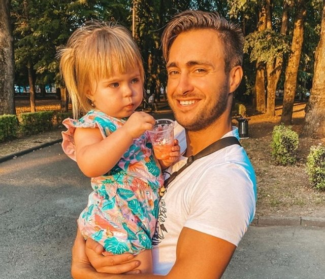 Алексей Безус: Лена боится мне её доверить