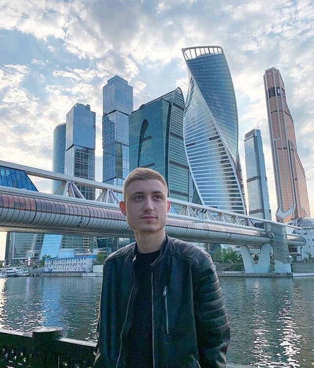 Новенький участник проекта Макс Браун
