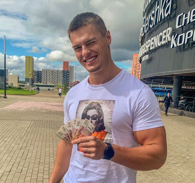 Павел Бабич: Кто платит в паре? Павел Бабич: Кто платит в паре?